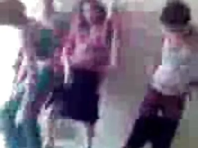 Oturan Güzel video (Layla sex film yerli Monroe)