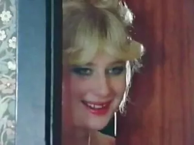 Drive Me Crazy videosu (Ella Hughes, Ryan yerli erotik seks filmleri Ryder)